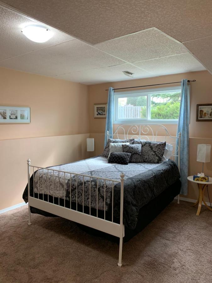 Newly Renovated Basement Suite! Lethbridge Kültér fotó