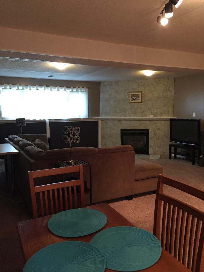 Newly Renovated Basement Suite! Lethbridge Kültér fotó